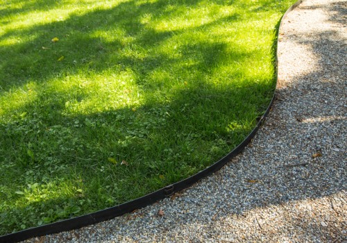 Mowing and Edging: How to Enhance Your Outdoor Living Space
